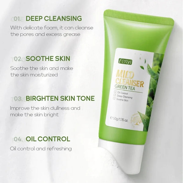 Vitamin C Facial Cleanser – Deep Cleansing & Moisturizing